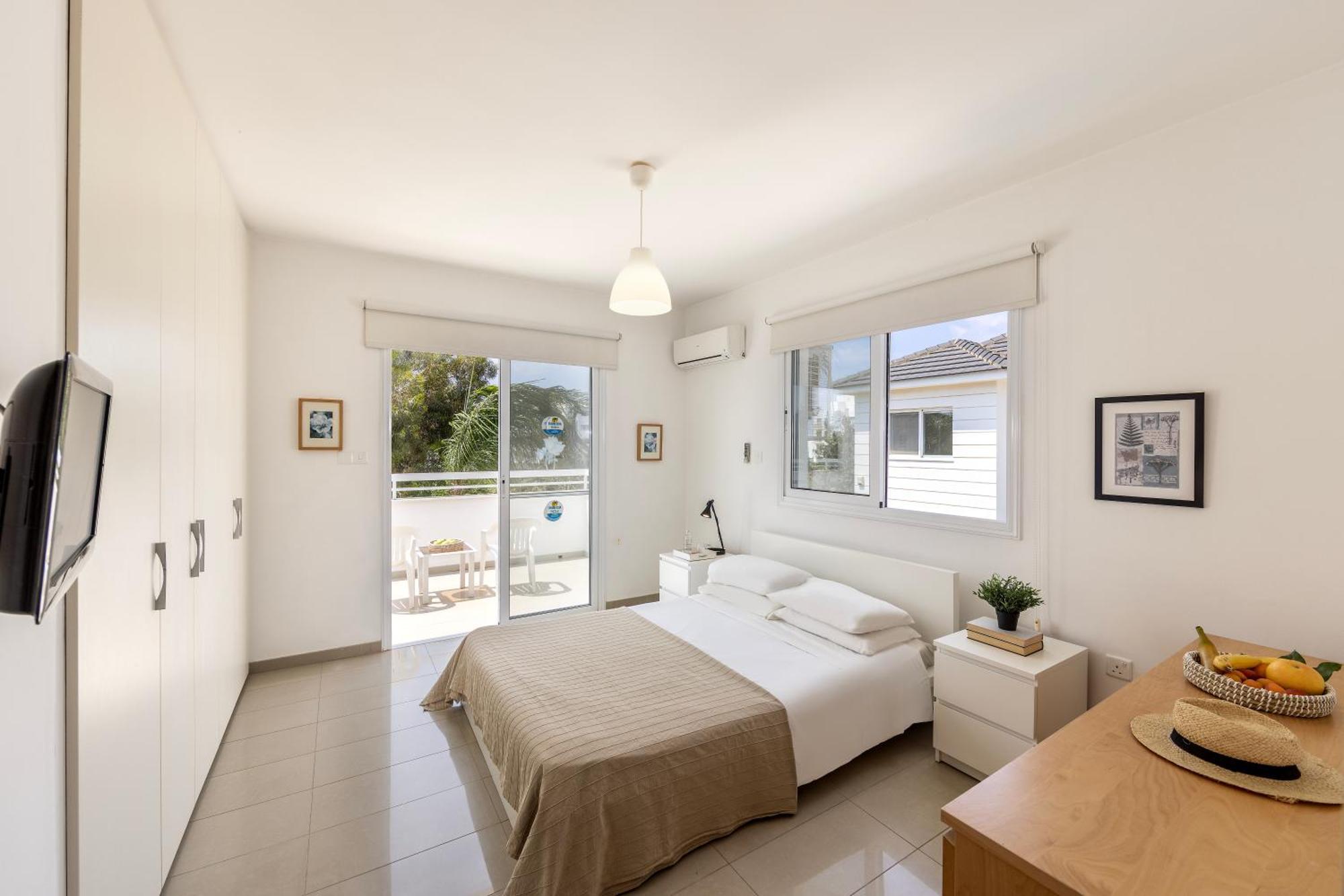 Apart Otel Flouressia Gardens 3*