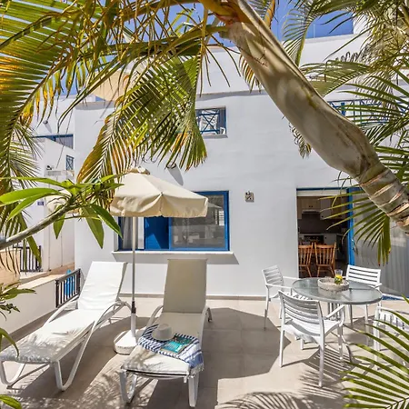 Flouressia Gardens Aparthotel Protaras Exterior photo