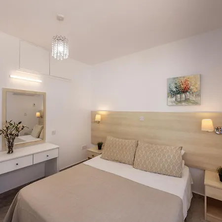 Flouressia Gardens Aparthotel Protaras Exterior photo
