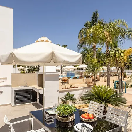 Flouressia Gardens Aparthotel Protaras Exterior photo