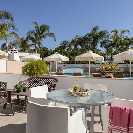 Flouressia Gardens Aparthotel Protaras Exterior photo