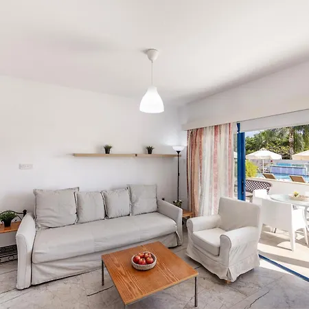 Flouressia Gardens Aparthotel Protaras Exterior photo