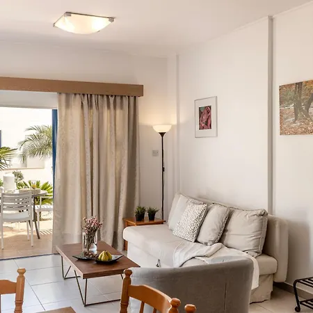 Flouressia Gardens Aparthotel Protaras Exterior photo