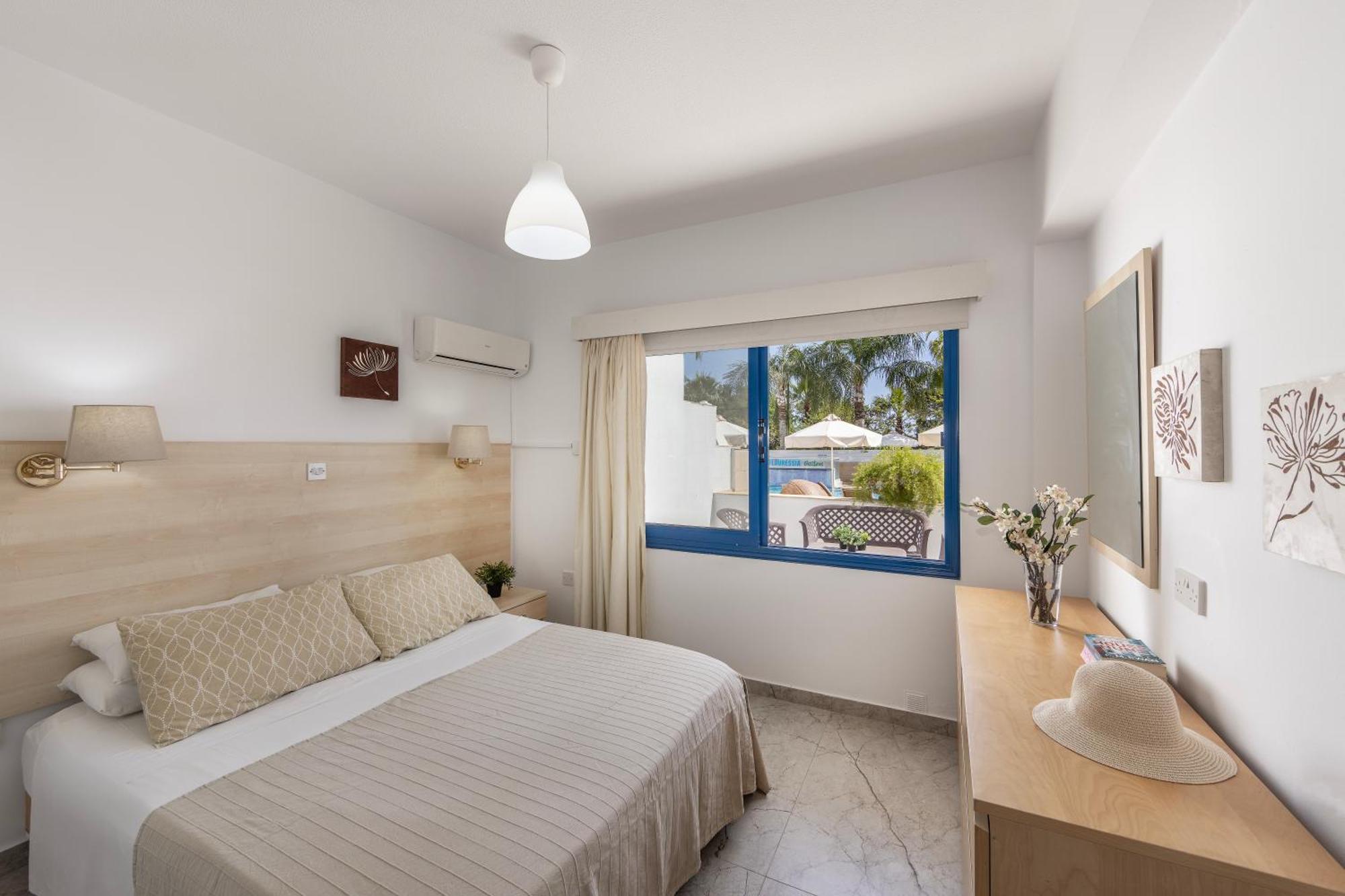 Hotel de apartamente Flouressia Gardens 3*